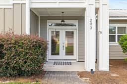 Pet Friendly! Golf Cart/Bikes! Ride to Beach/Resort Pool!