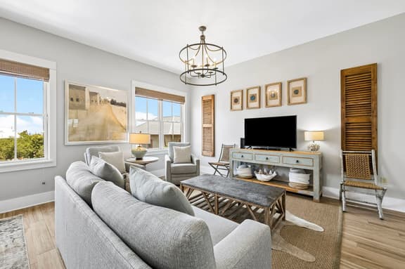 Luxury 30A Condo - Walk to Beach & Restaurants